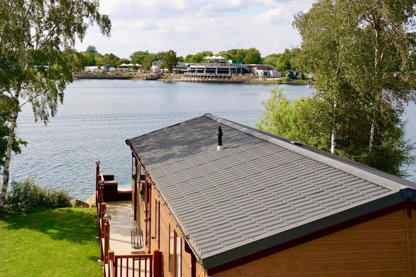 Fable Lodge Tattershall Lakes - Luxury Lakeside Lodge With Hot Tub Buitenkant foto