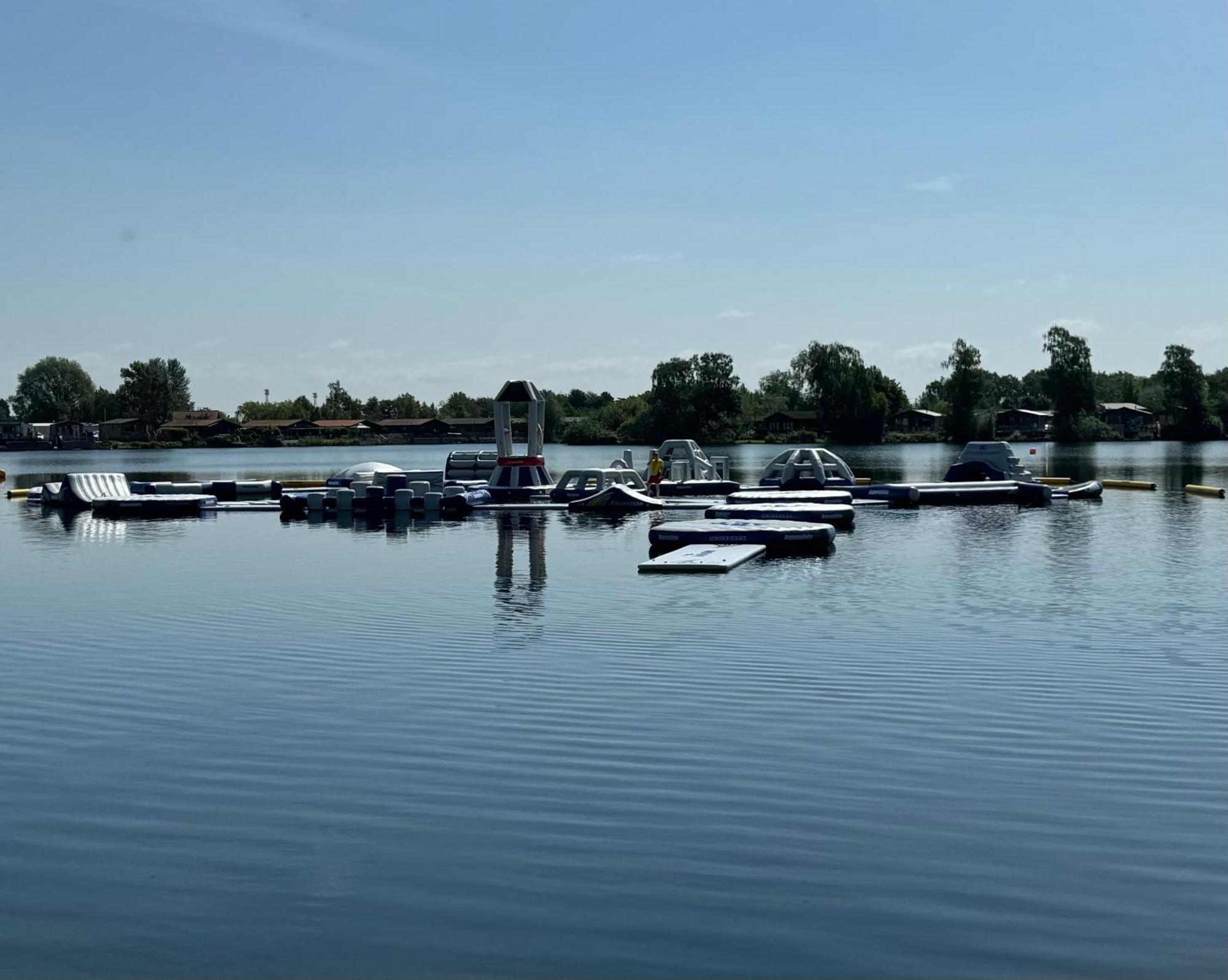 Fable Lodge Tattershall Lakes - Luxury Lakeside Lodge With Hot Tub Buitenkant foto
