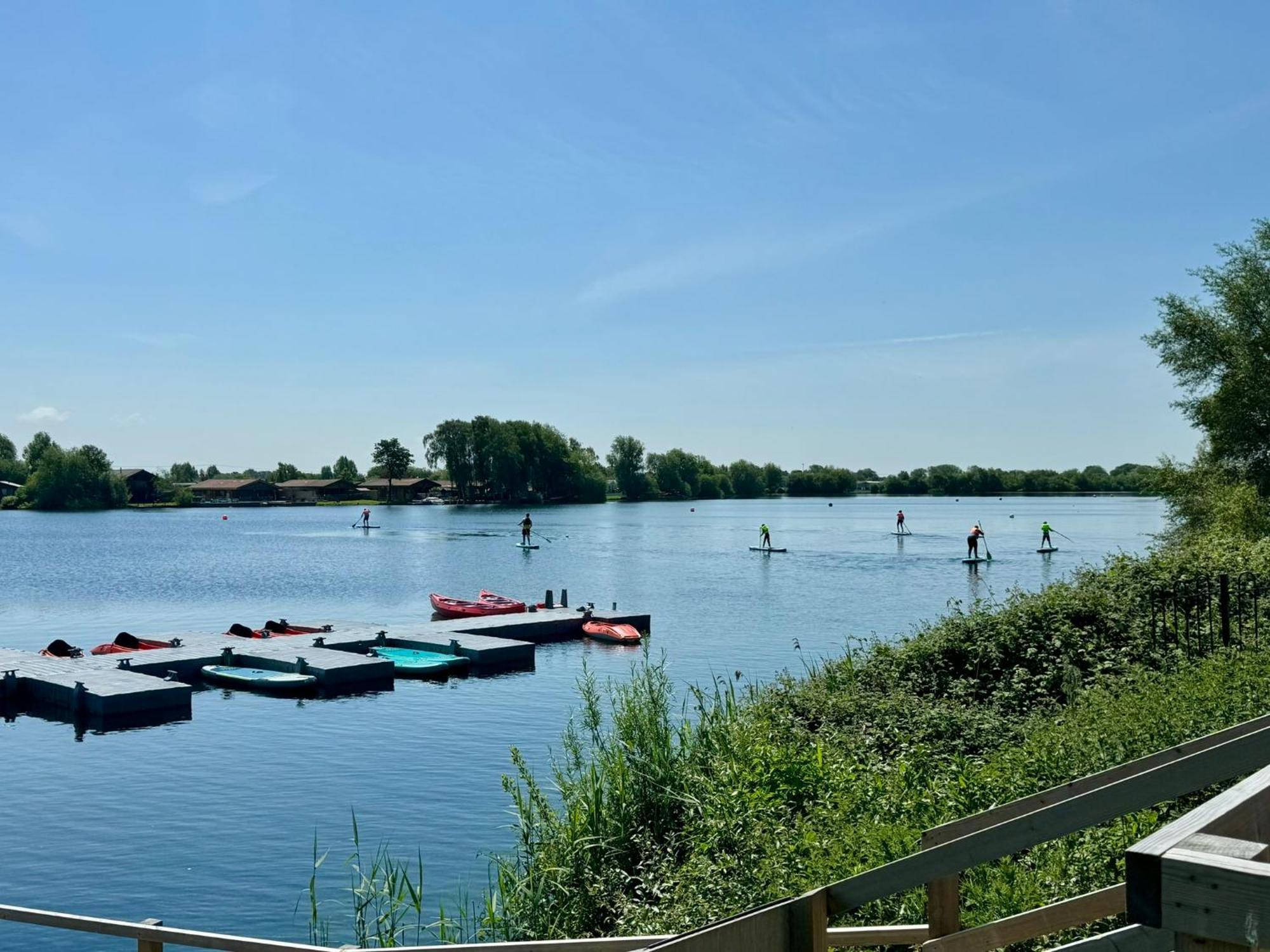 Fable Lodge Tattershall Lakes - Luxury Lakeside Lodge With Hot Tub Buitenkant foto