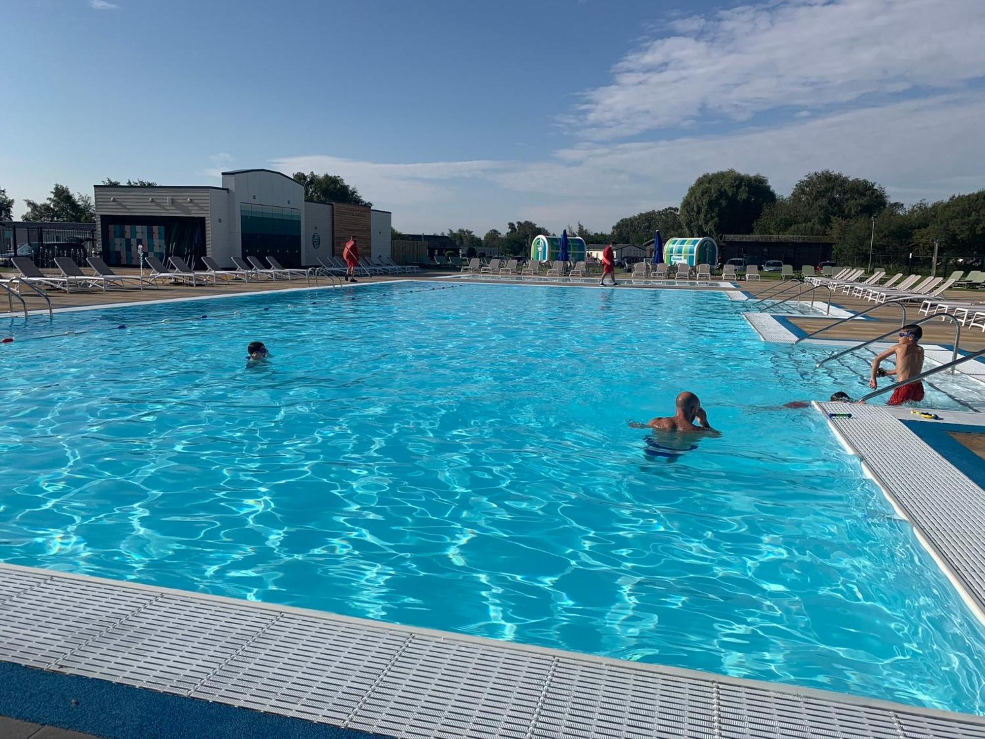 Fable Lodge Tattershall Lakes - Luxury Lakeside Lodge With Hot Tub Buitenkant foto